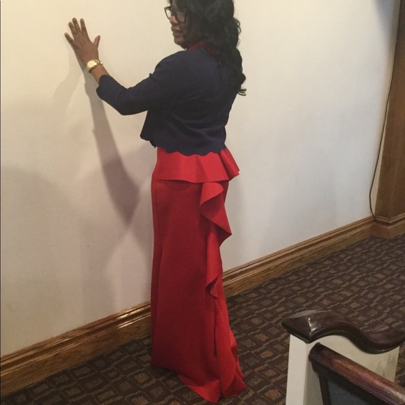 Red dress - Picture 4 of 5